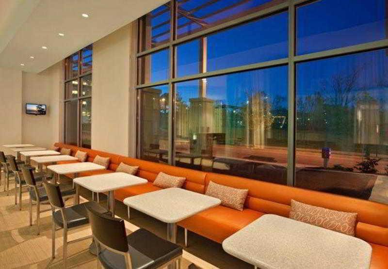 Springhill Suites Pittsburgh Southside Works Restaurant photo